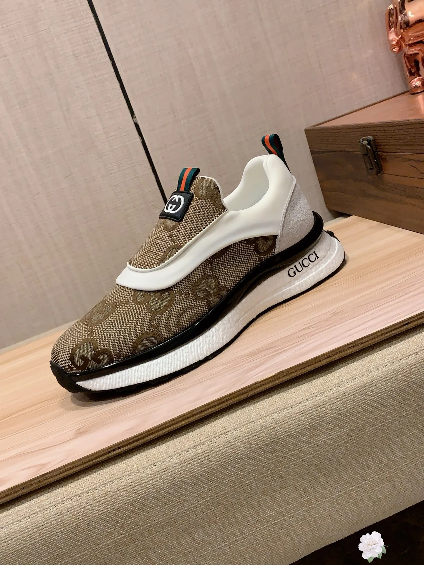 Men's men's shoes💰460💰💰🎩🎩[Lightning][Lightning] "Gucci*" The latest • popular casual shoes, top brand [seduce] luxury ~ purchasing agency, top ~ quality. [Strong] The upper is made of imported breathable cowhide with woven material ➕ breathable sheepskin feet (•) and fine workmanship. The original stylish and stylish soft rubber wear-resistant and non-slip outsole is light and comfortable on the feet. The real thing looks better when photographed. 004: Size: 38-44, 3️⃣ colors selected